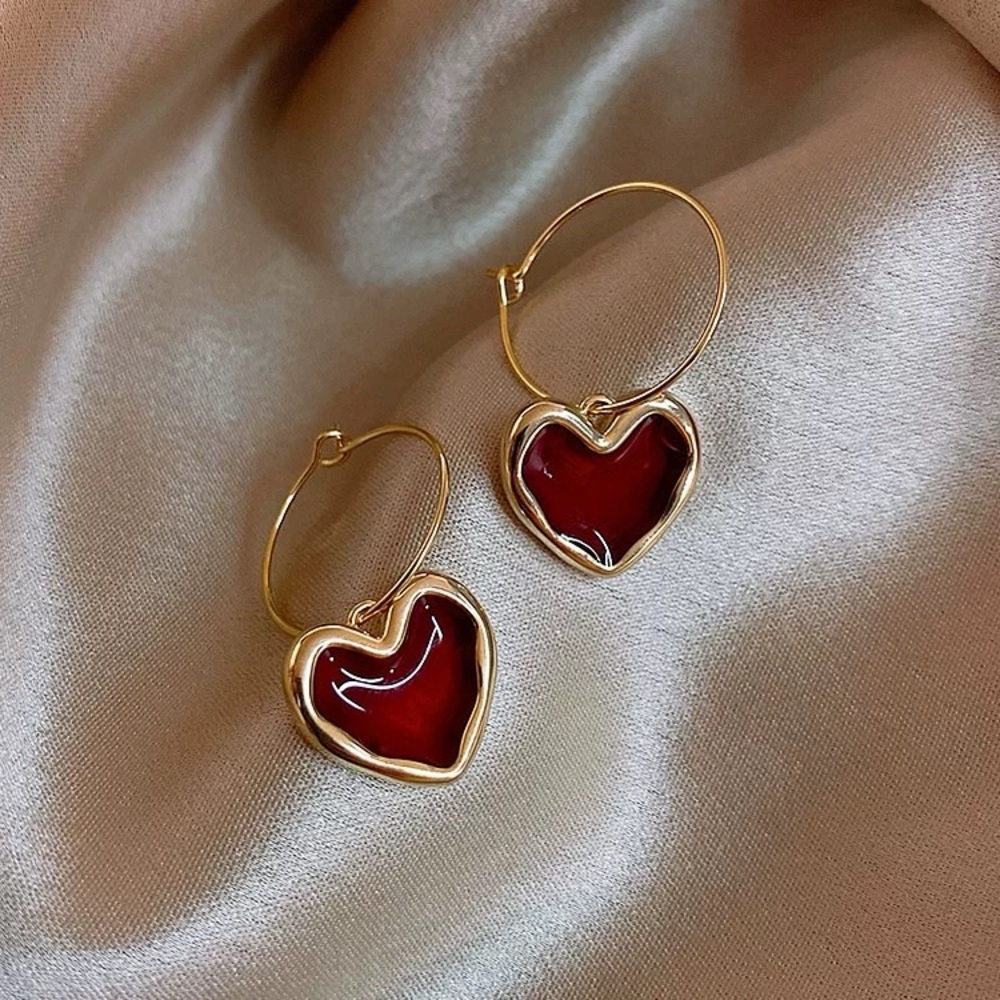 Vintage inspired red heart earrings